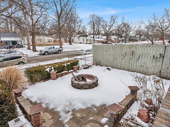 3rd image of 413 SW Fillmore St