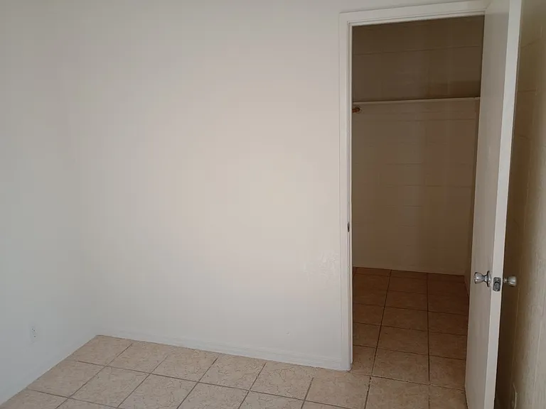 401 N D St #11 — Photo 14