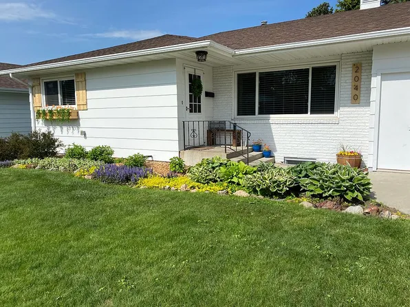 2040 N 2nd St, Bismarck, ND 58501