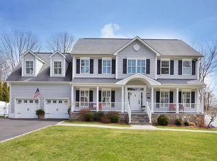 15 Old Wagon Rd, Old Greenwich, CT 06870