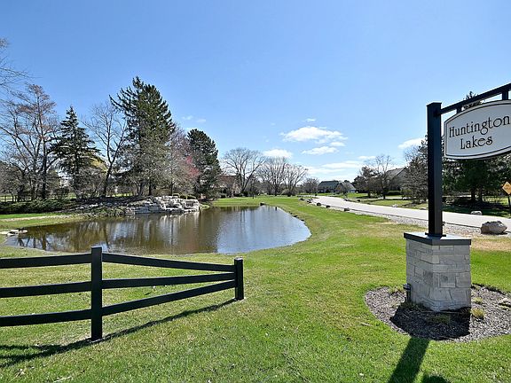 2nd image of 5681 River Park Dr