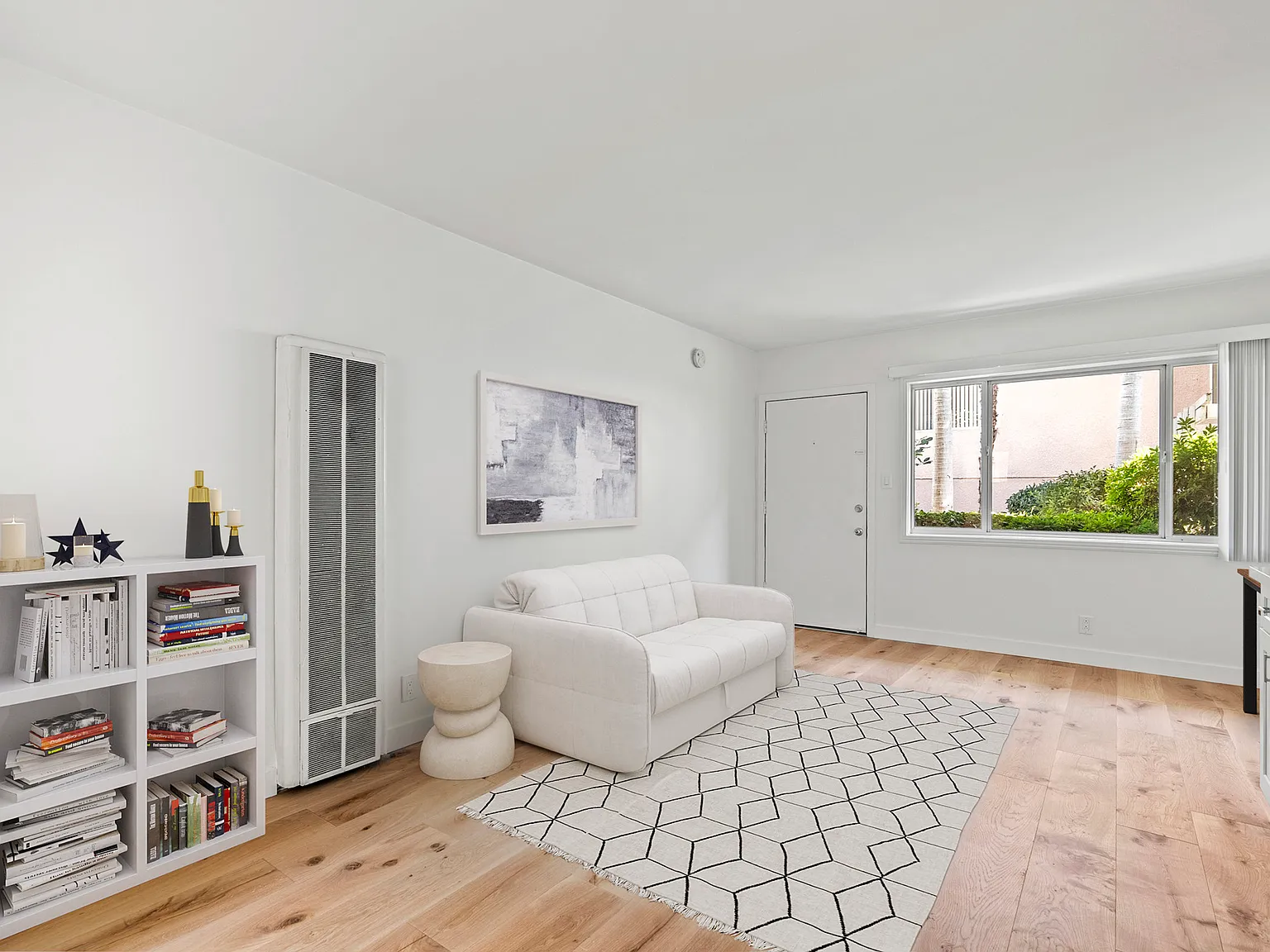 Studio, 400 sqft, $1,795 — Photo 3