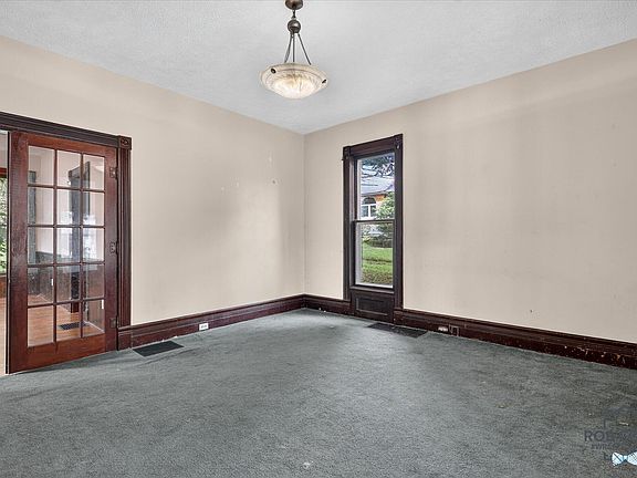 5th image of 445 N State St