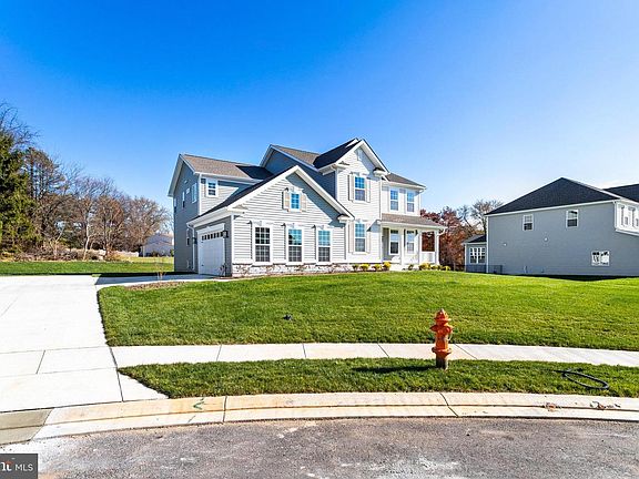 2nd image of 903 Honeyflower Dr