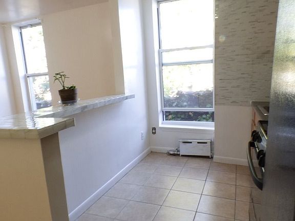 3rd image of 2839 Church Ave #3R