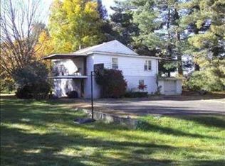 238 Grooms Rd, Halfmoon, NY 12065
