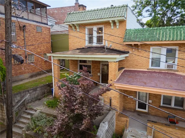 7 Newett St, Pittsburgh, PA 15210