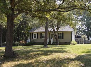 317 Aurora Blvd, Matthews, NC 28105