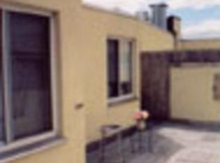 318 E 9th St, Brooklyn, NY 11218