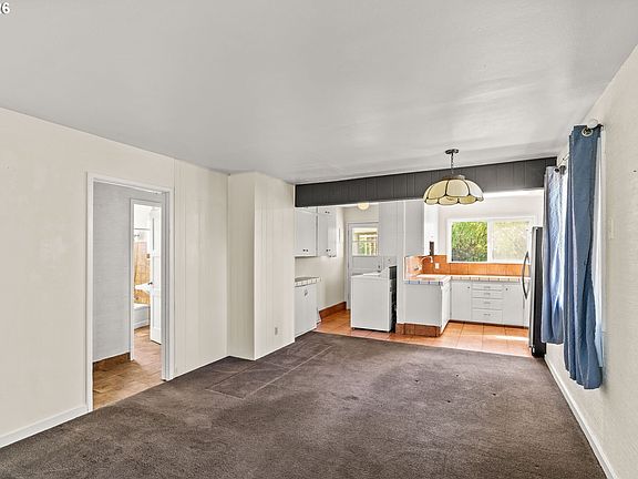 4th image of 1649 G St