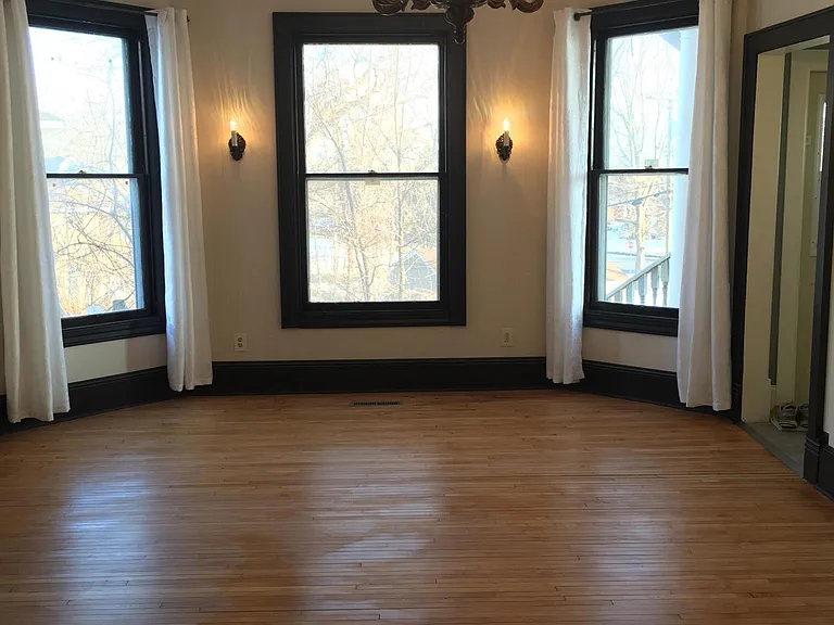 2129 James Ave N #1 — Photo 5