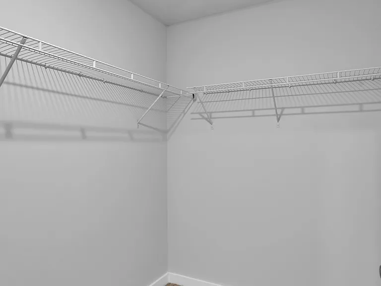 126 Scotland Ln — Photo 25
