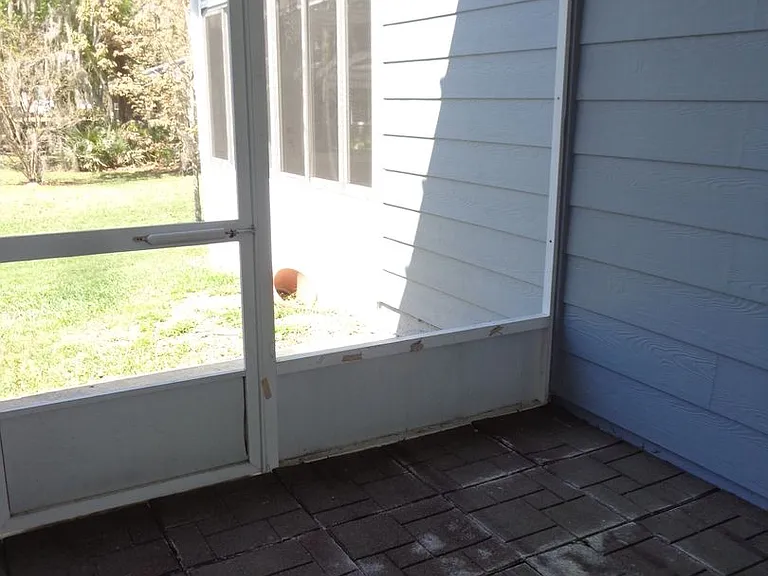 340 NW 48th Blvd — Photo 18