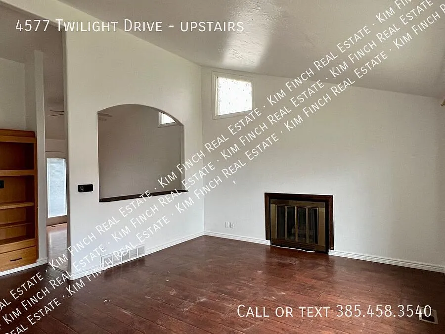 3 bed, 1.0 bath, 1400 sqft, $1,700 — Photo 2