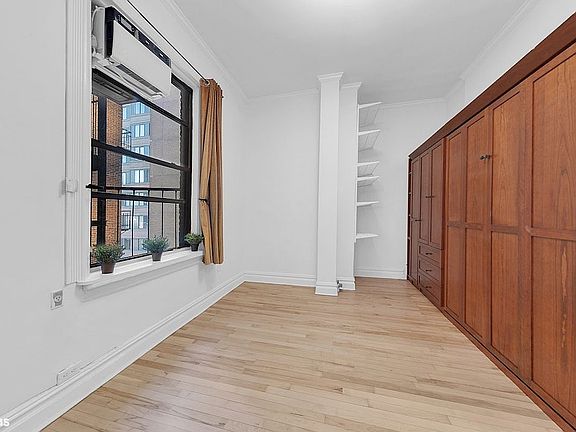 4th image of 140 W 69th St APT 91B