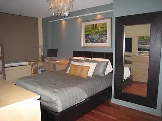Sold by Remax at the Battery | media 12