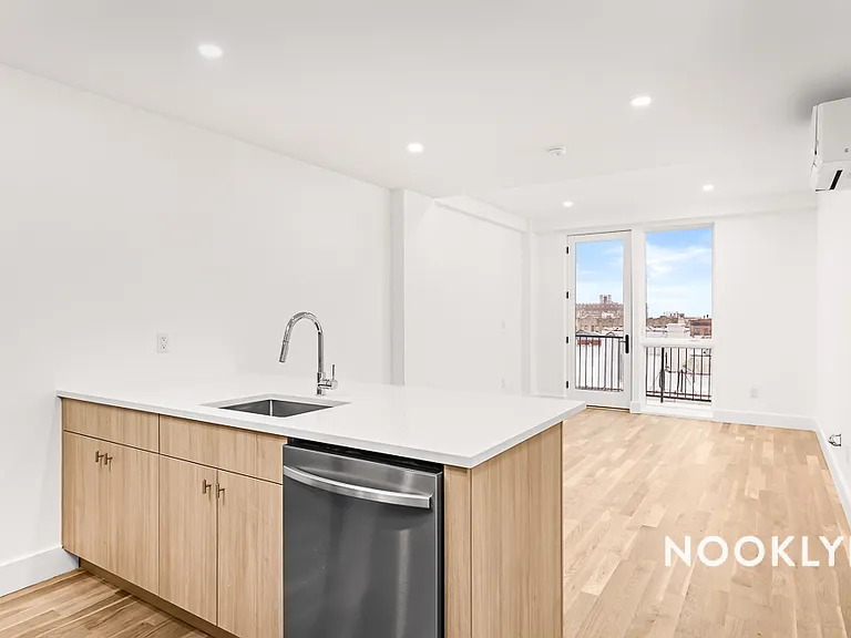 1233 Eastern Pkwy #7H — Photo 4