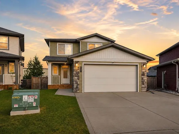 137 W Hampton Cres, Sylvan Lake, AB T4S 0N2