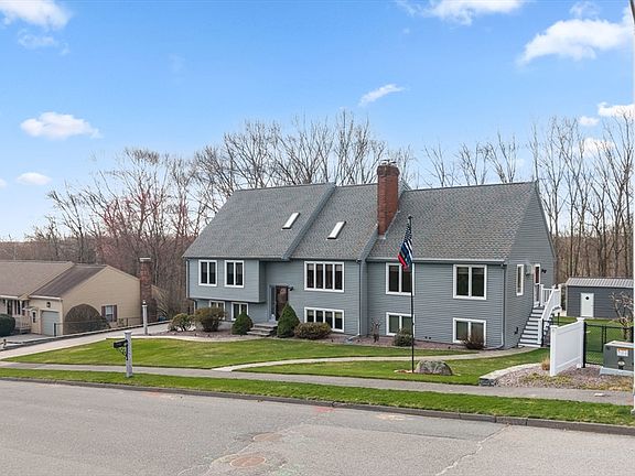 2nd image of 16 Flint Pond Rd