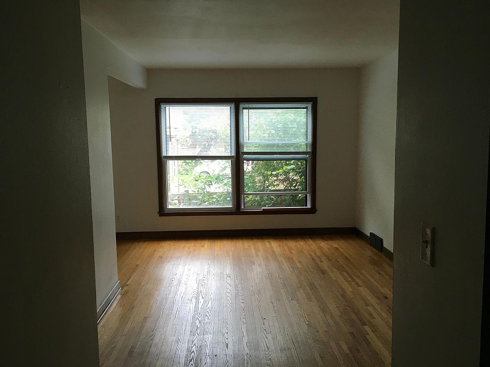 Building Photo 3