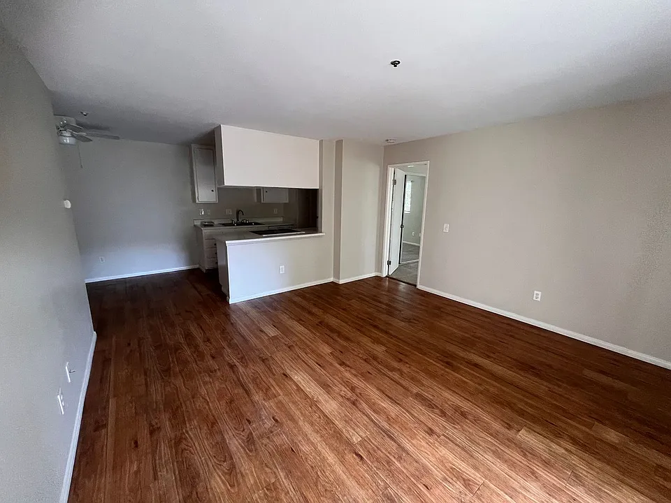 322 Hillside Terrace