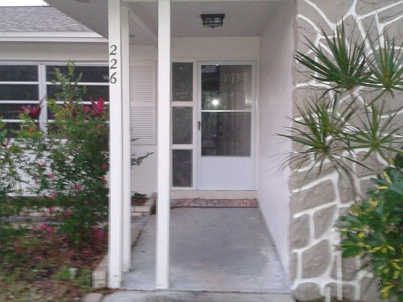 3rd image of 226 Timberlane Dr