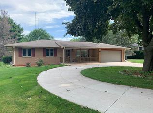 5580 S New Berlin Rd, Hales Corners, WI 53130