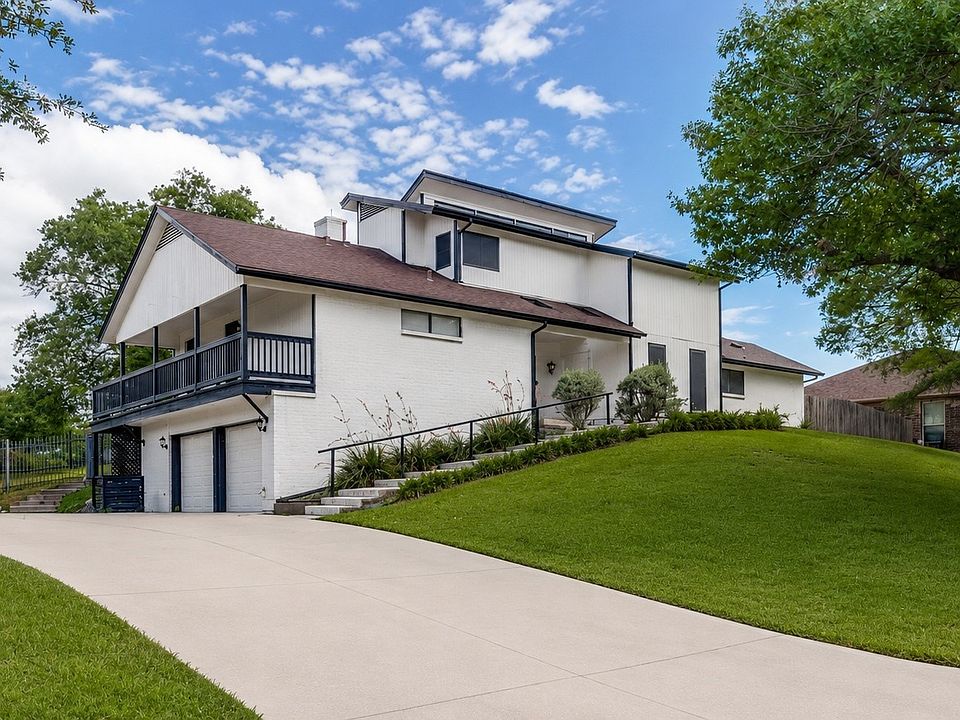 1st image of 7412 Lochwood Ct