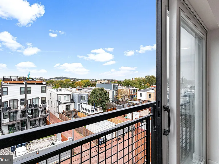 1516 E Capitol St NE — Photo 23
