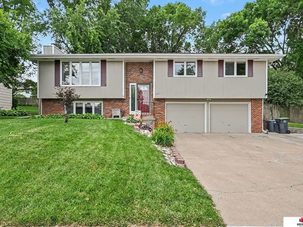 8021 Myrtle St, Lincoln, NE 68506