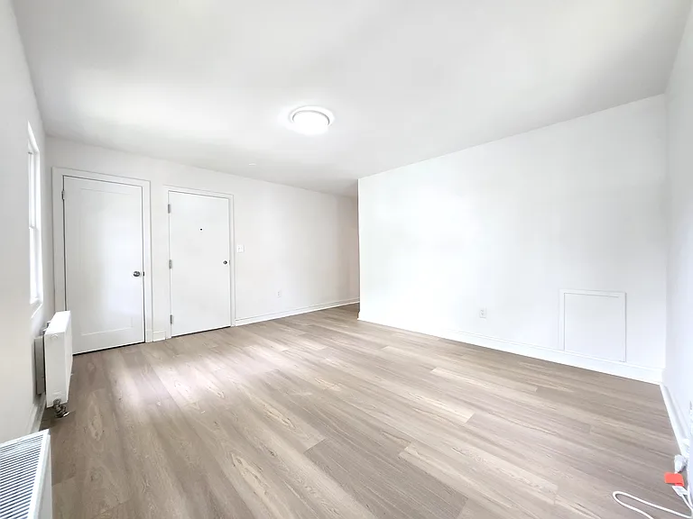4526 Avondale St #1 — Photo 6