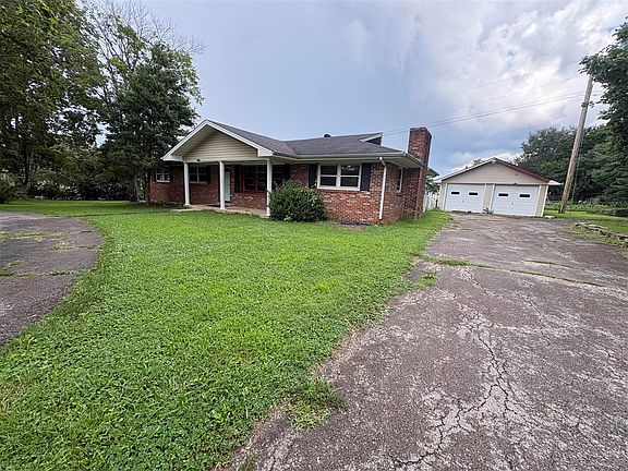 2nd image of 642 Willoughby Ln
