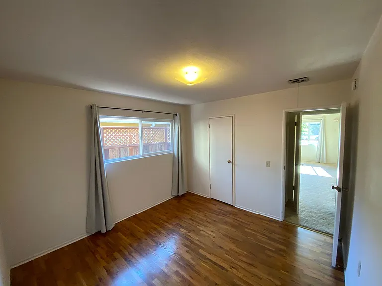 121 Coulson Ave — Photo 11