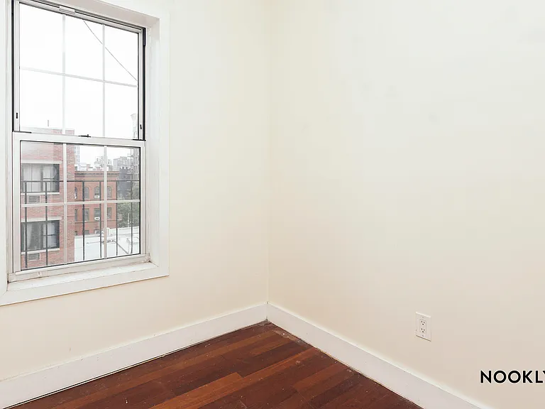 117 S 4th St #21 — Photo 33