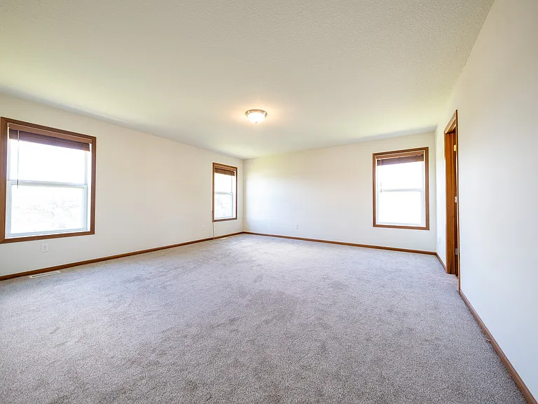 1814 Spring Creek Dr — Photo 14