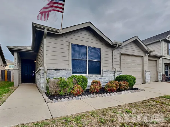 3032 Wakecrest Dr, Fort Worth, TX 76108