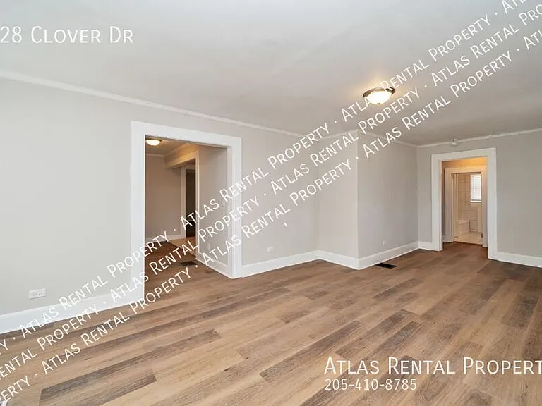 828 Clover Dr — Photo 11