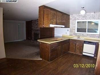 2nd image of 3022 Cleveland Pl