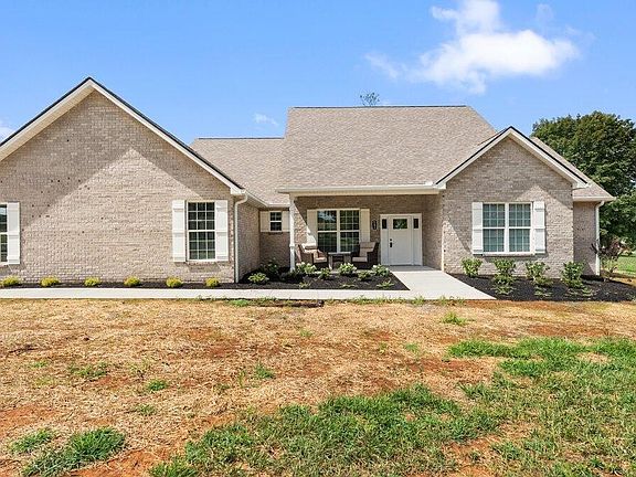 4th image of 403 Peterson Ln