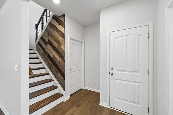 5 bed, 3.5 bath, 2799 sqft, $3,600 — Photo 4
