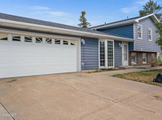 7801 Robin Dr, Gillette, WY 82718