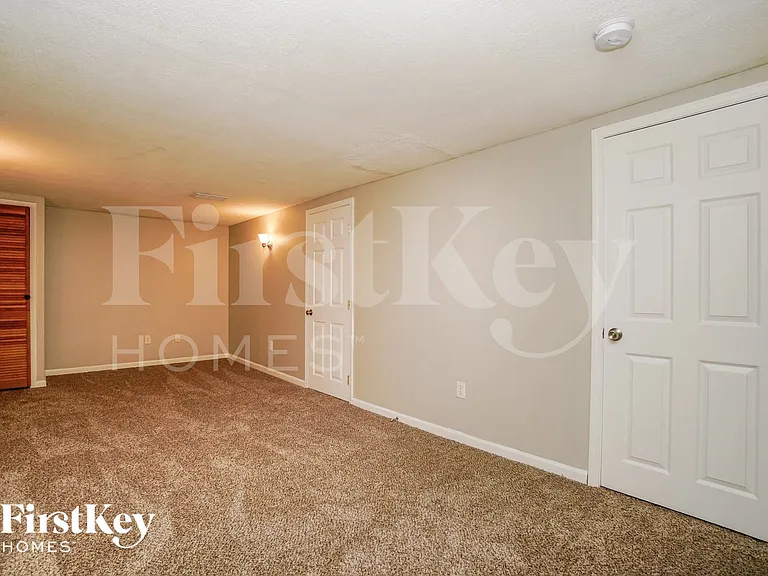5241 Frisco Dr — Photo 12