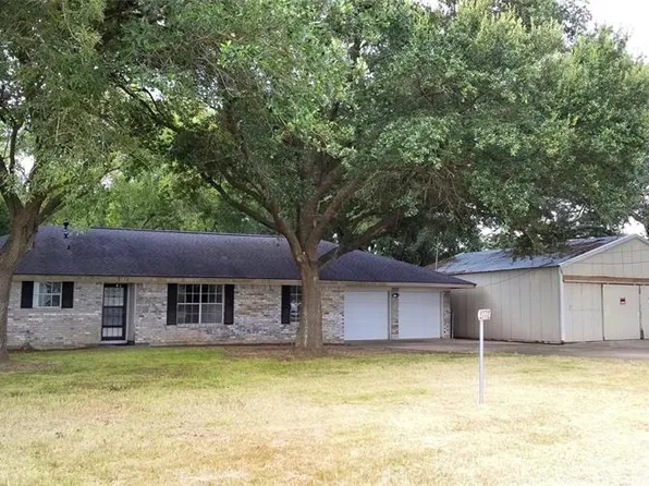 2772 Avenue H, San Leon, TX 77539