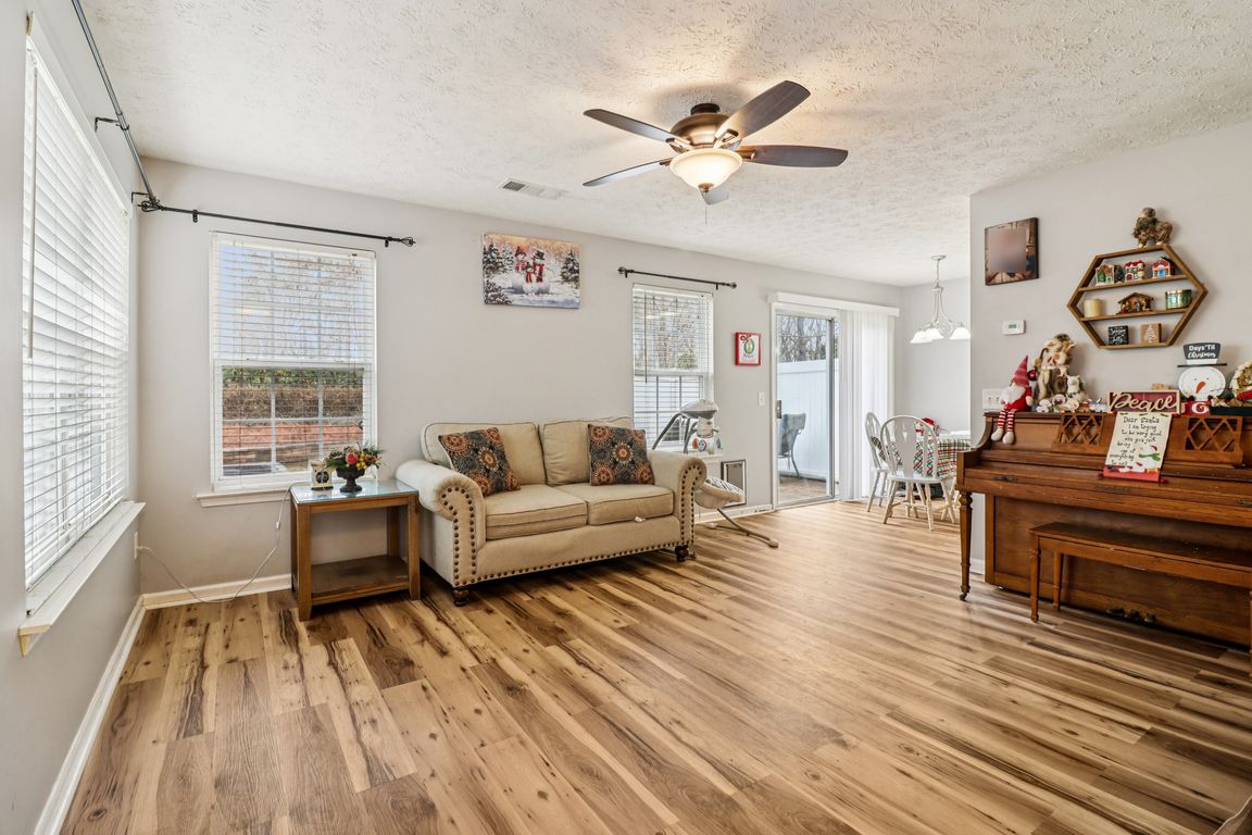 next background image