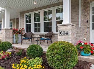 664 Olive Tree Dr, Green Bay, WI 54313