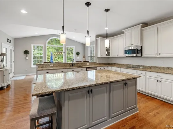 3608 Running Stone Ct, Glen Allen, VA 23059