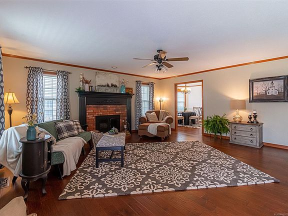 4th image of 2939 W Berwick