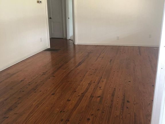 2nd image of 901 Highland St