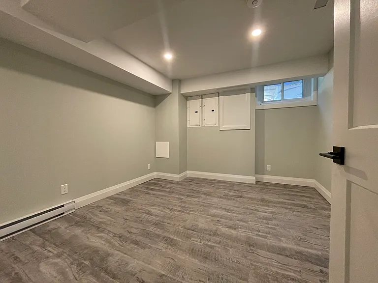 31 Burwell St #3 — Photo 8