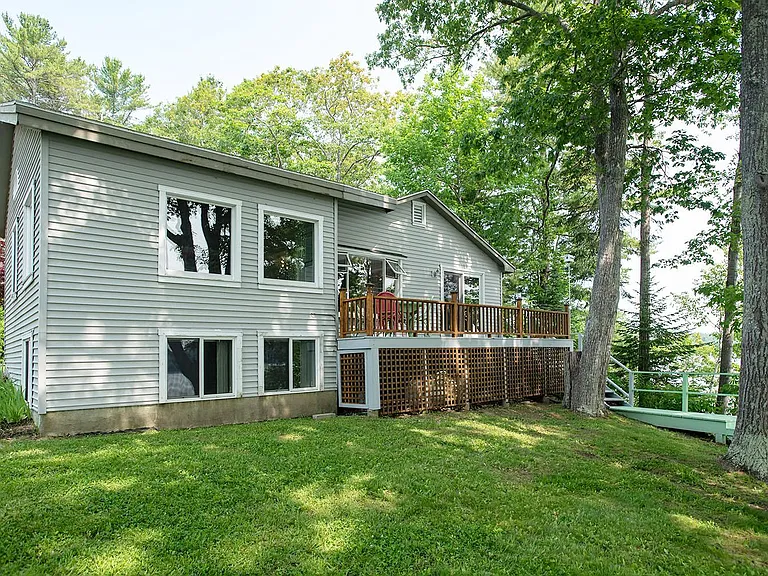18 Sandy Beach Rd — Photo 3